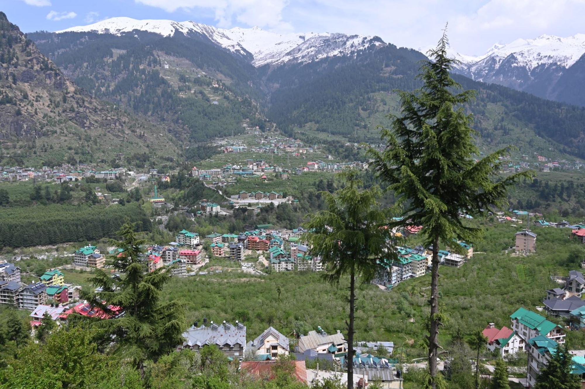 Hotel Seven Hills Manali Exterior photo