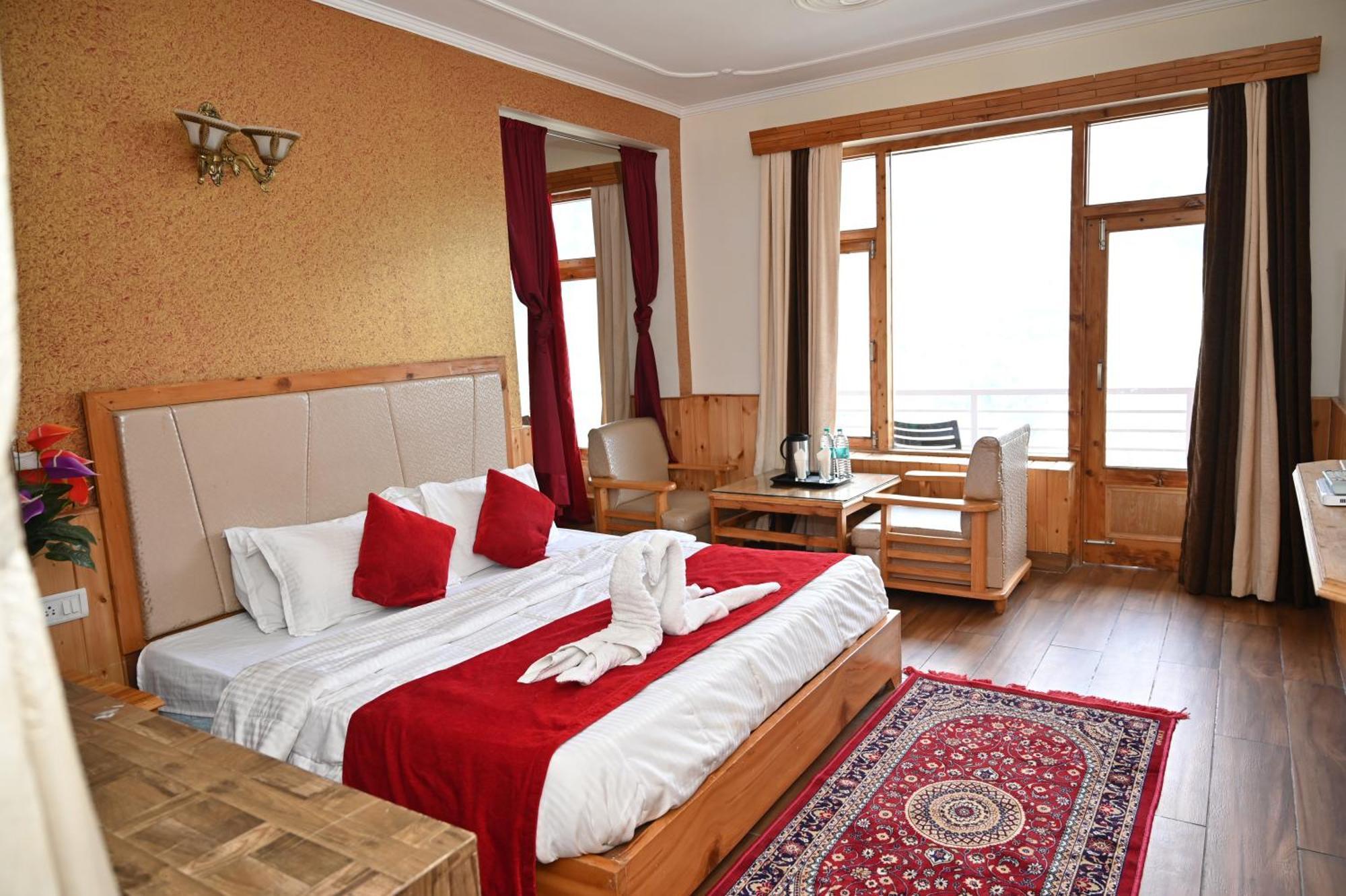 Hotel Seven Hills Manali Exterior photo