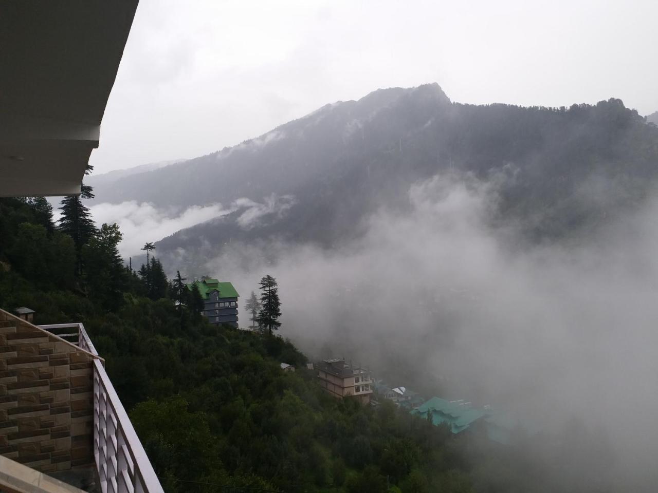 Hotel Seven Hills Manali Exterior photo