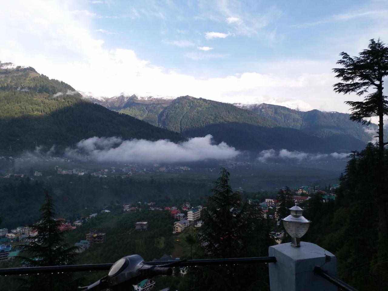 Hotel Seven Hills Manali Exterior photo