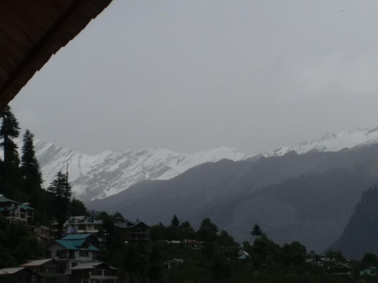 Hotel Seven Hills Manali Exterior photo