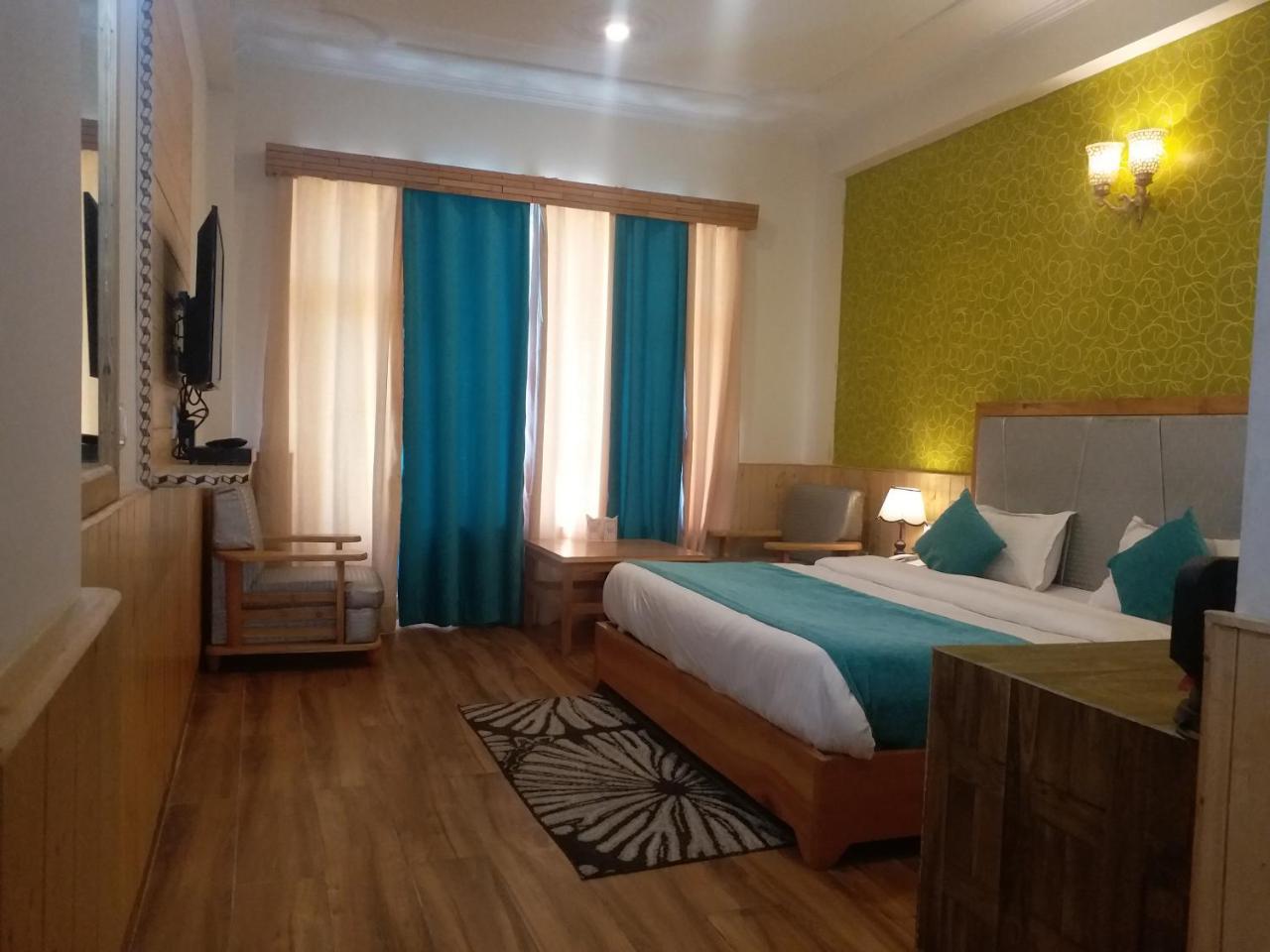 Hotel Seven Hills Manali Exterior photo